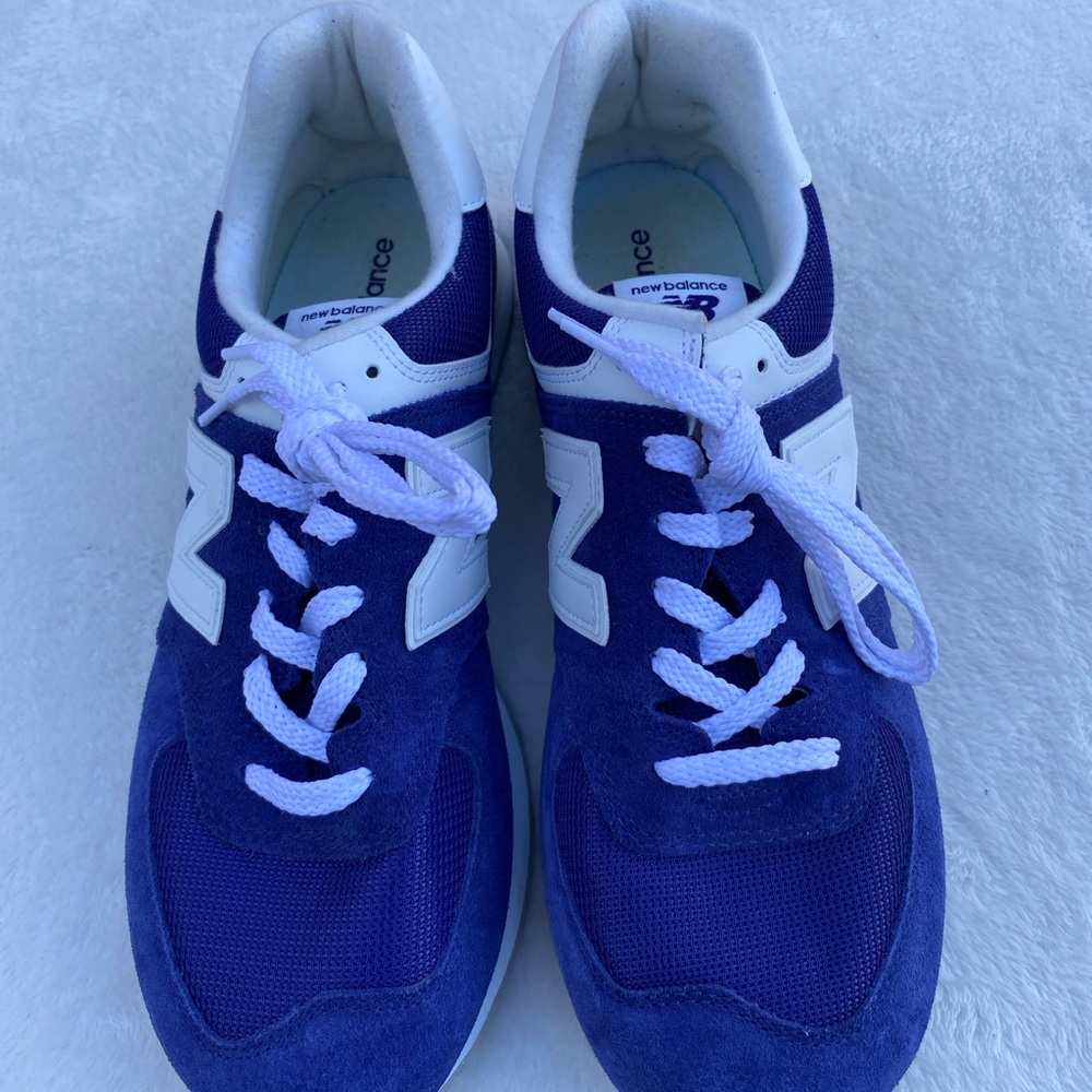 New Balance Men's Blue Sneakers